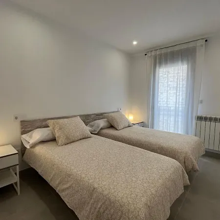 Apartamentos Cella * セリャ